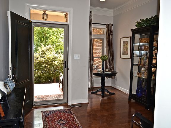 Entryway & Foyer