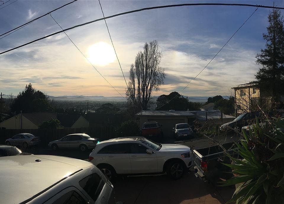 2nd image of 1524 Bayo Vista Ave