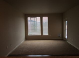 961 10th Pl NE UNIT 301, Issaquah, WA 98029
