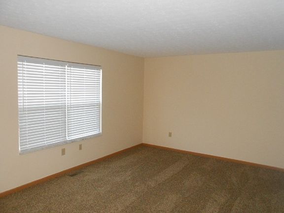 4th image of 4561 Kriggsby Blvd