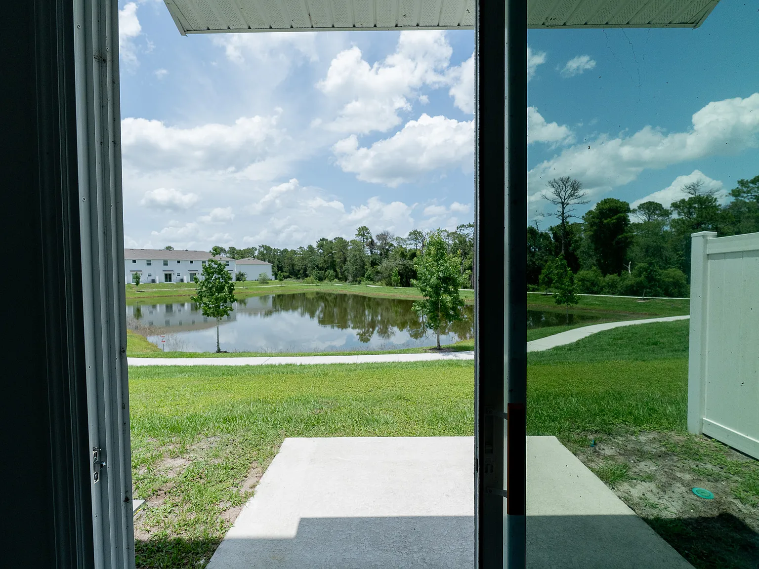 3 bed, 2.5 bath, 1797 sqft, $2,250 — Photo 3
