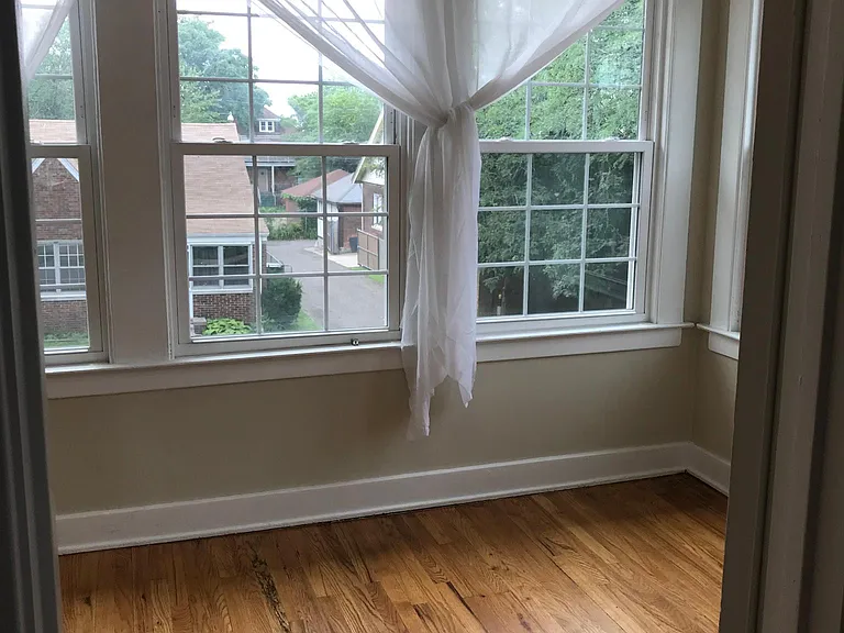 1010 Beaconsfield Ave #2S — Photo 9