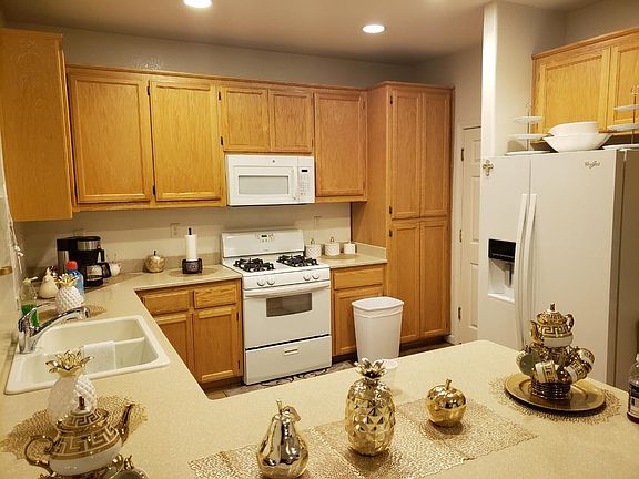 3rd image of 5253 Water Lily Ln