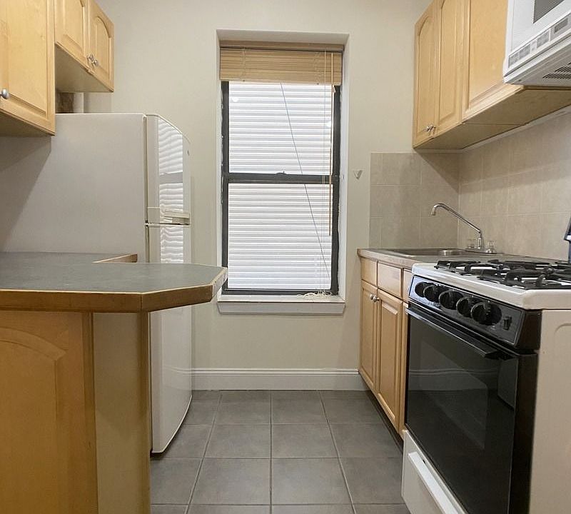 1st image of 338 E 92nd St #21A