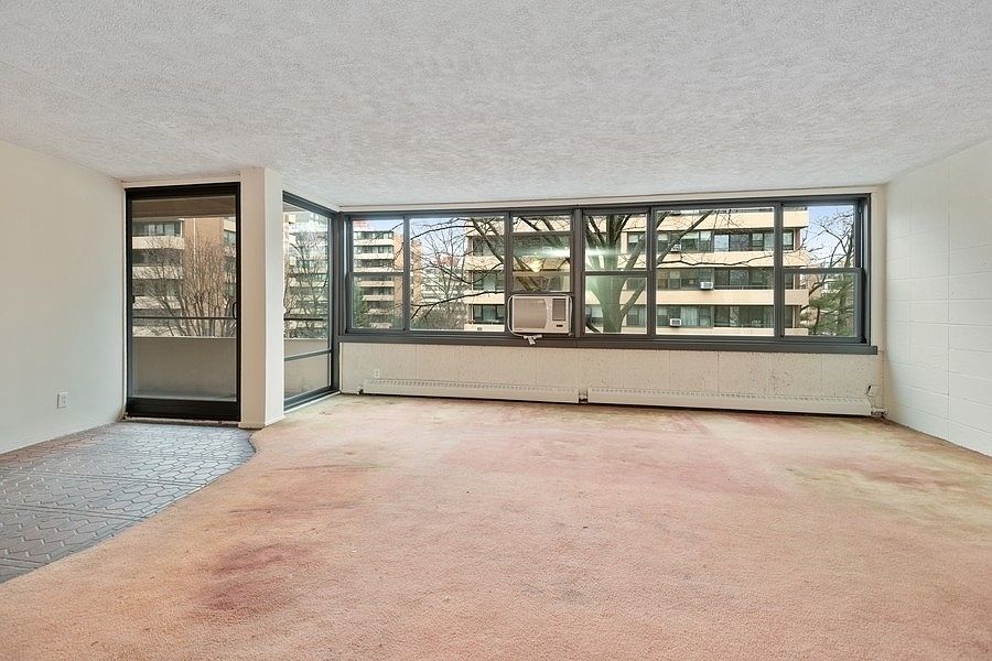 1st image of 16211 9th Ave APT 3C