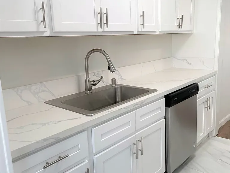 817 S. St. Andrews Pl — Photo 5