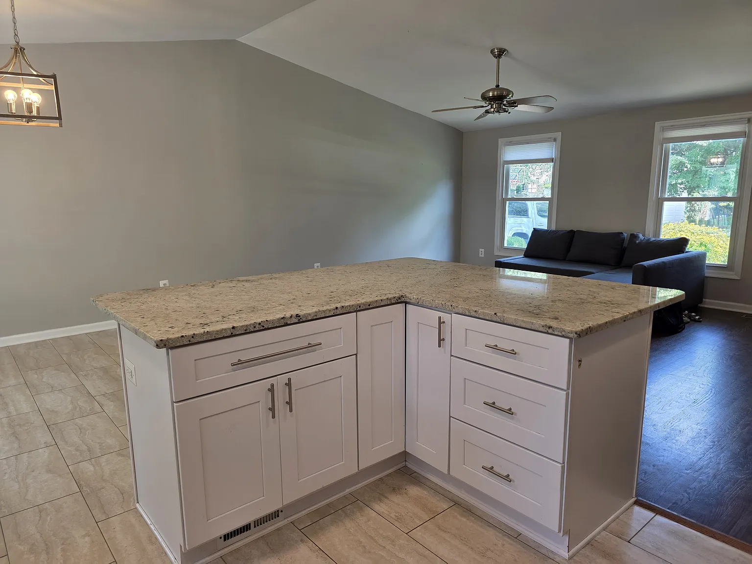 4 bed, 1232 sqft, $3,750 — Photo 3