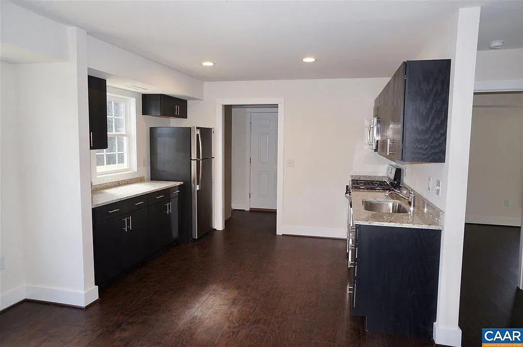 105 Lewis St — Photo 3