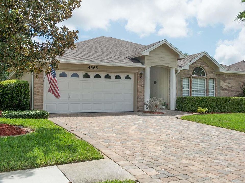 1st image of 4565 Pebble Brook Dr