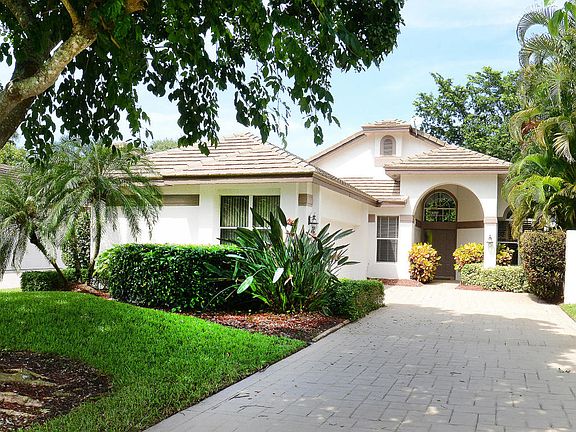 Home For Sale In Broken Sound Country Club