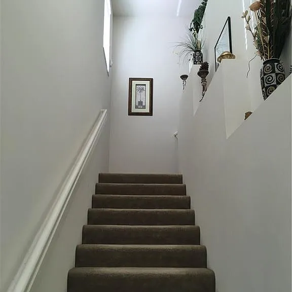 500 Robin Hood Cir #202 — Photo 3