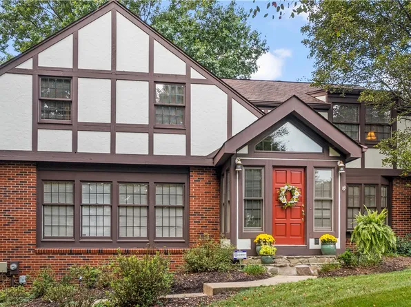 130 Alleyne Dr, Pittsburgh, PA 15215