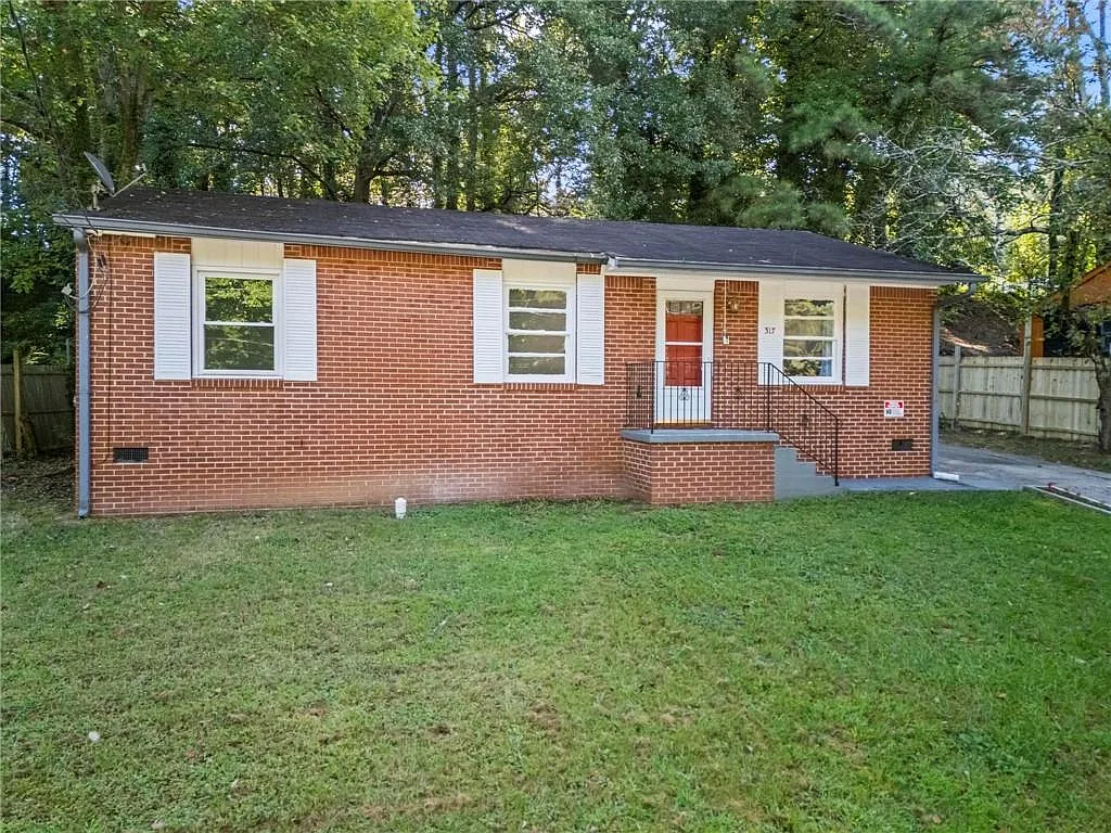 4 bed, 2.0 bath, 1638 sqft, $1,750 — Photo 2