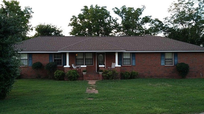 3 car garage with bonus room upstairs