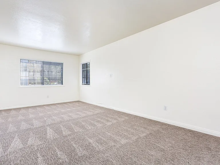 3960 Hortensia St #3960 — Photo 5