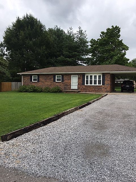 1st image of 466 Cindy Dr