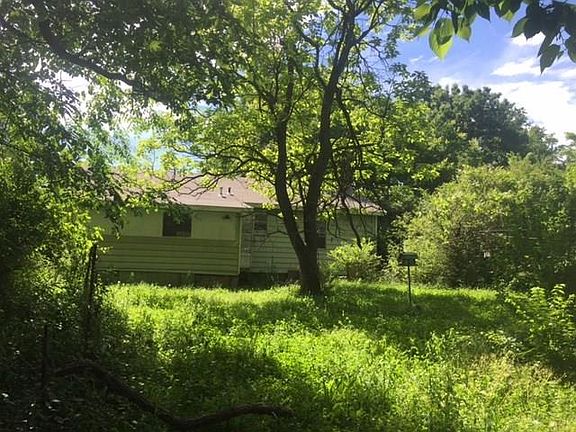 2nd image of 1634 S Price Ave
