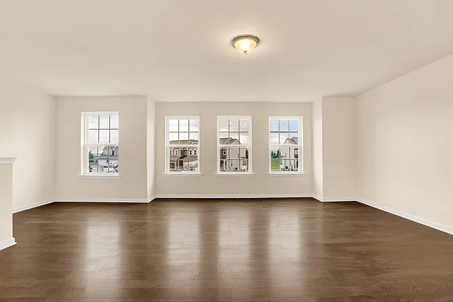 81 Simon Ct