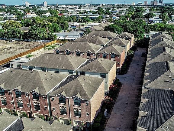 2nd image of 8715 Meadowcroft Dr Unit 1001