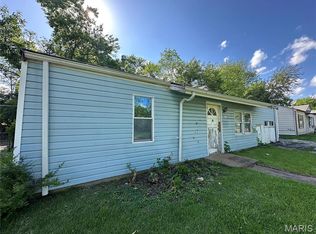 9833 Dennis Dr, Saint Louis, MO 63136