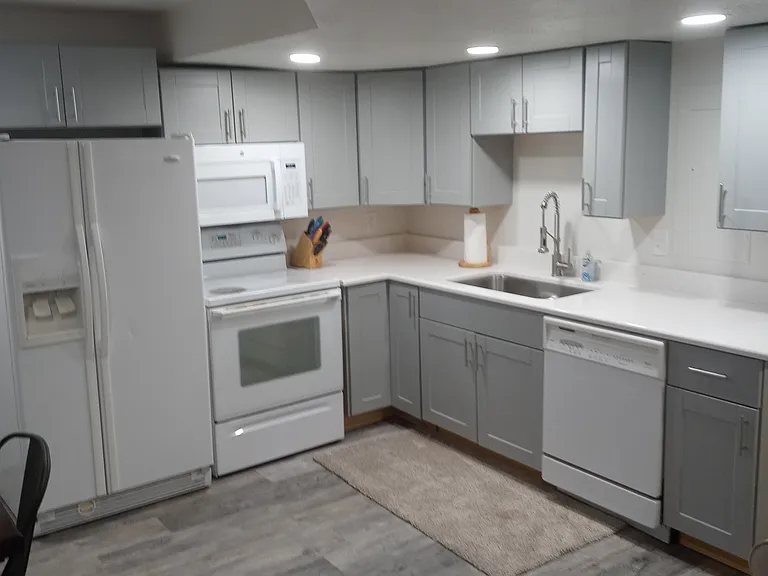 8909 Saddleback Rd — Photo 2