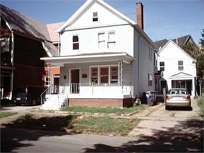 4th image of 369 West Ave