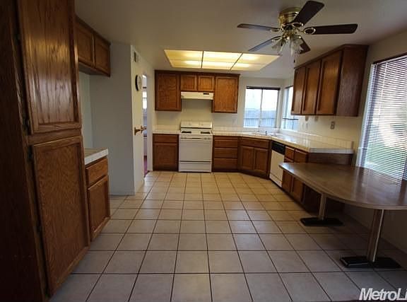 3rd image of 8660 Northam Dr