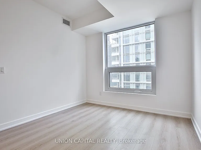 100 Queen St E #2312 — Photo 13