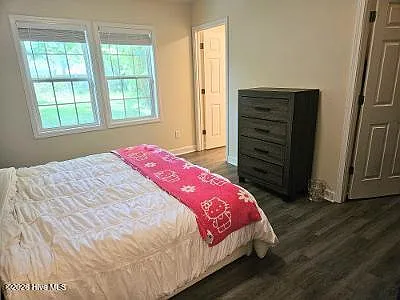 207 Sherwood Rd — Photo 8