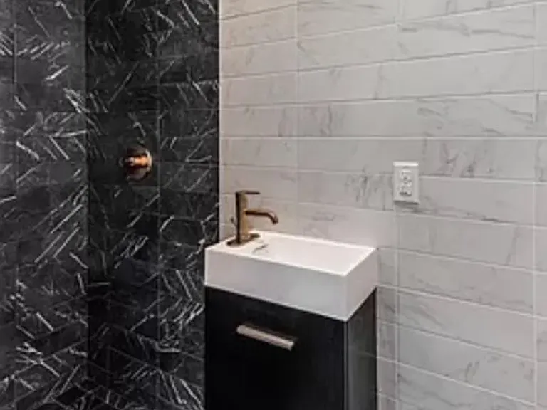 133 Brown Pl #202 — Photo 4