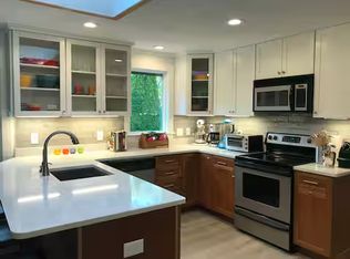 30 Inkberry Trl, Narragansett, RI 02882