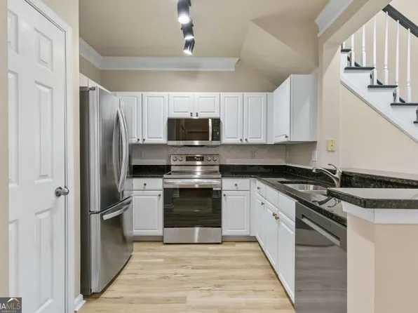 1850 Cotillion Dr Unit 2402, Dunwoody, GA 30338