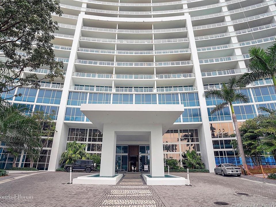 2nd image of 2020 N Bayshore Dr APT 3606
