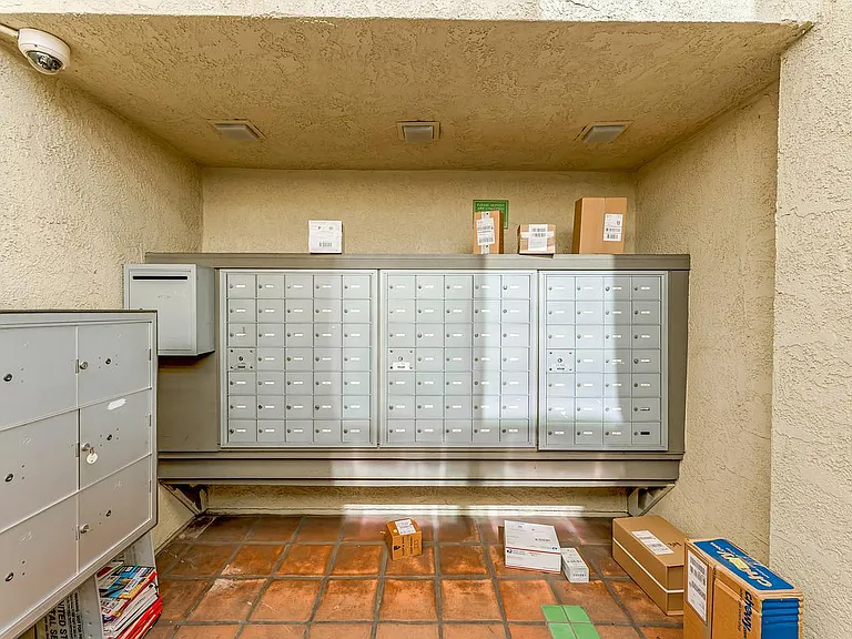 64 N Mar Vista Ave #230 — Photo 29