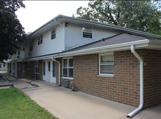 415 W Fulton St APT 5, Waupaca, WI 54981
