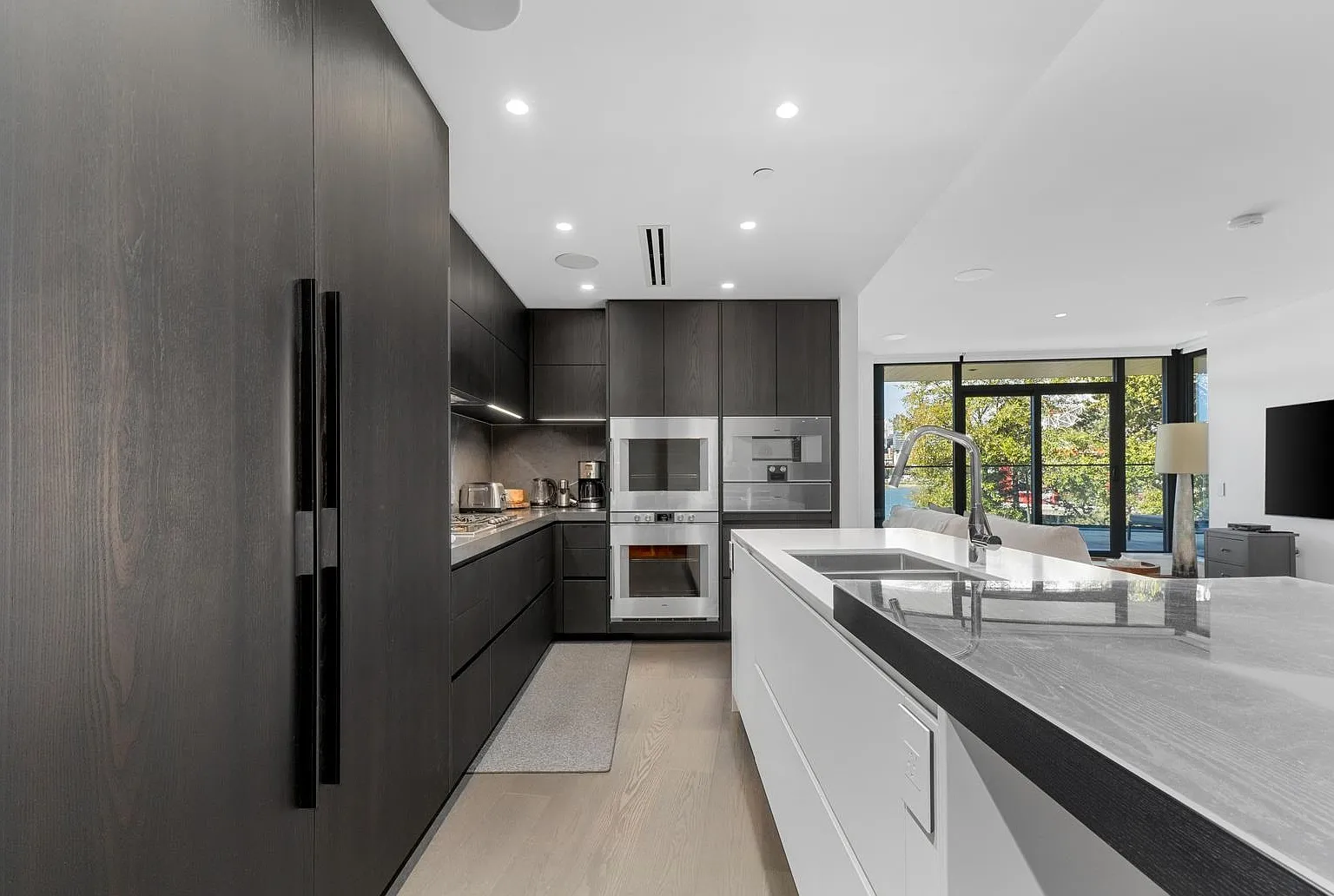 2 bed, 1440 sqft, $10,000 — Photo 4
