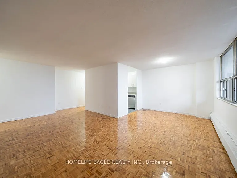 5 Glamorgan Ave — Photo 6