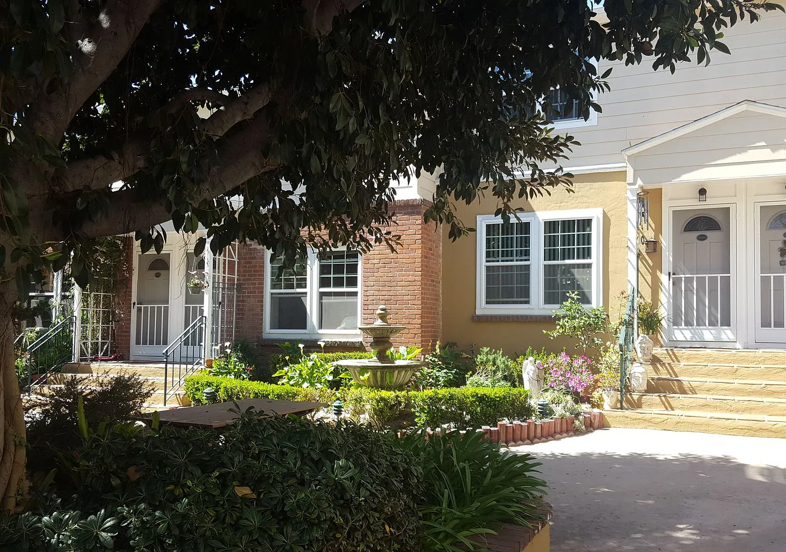 4002-6 Florida Street Apartments — Photo 4