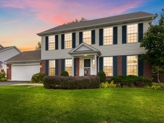 584 Bayfield Dr, Dekalb, IL 60115