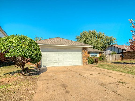 4th image of 809 SW 27th St