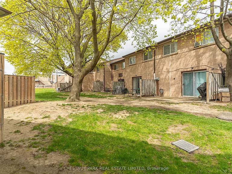 44 Romfield Dr #23 — Photo 32