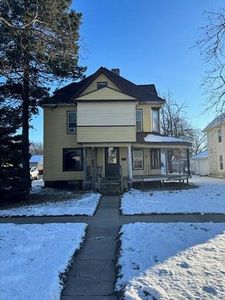 1229 8th St, Nevada, IA, 50201