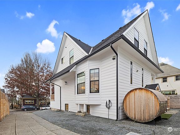 3rd image of 130 28th Avenue