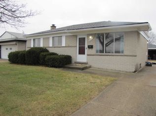 8550 Busch Ave, Center Line, MI 48015