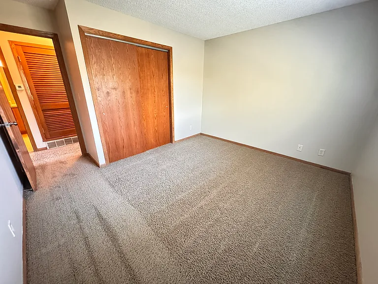 5101 Emerald Dr #20 — Photo 10