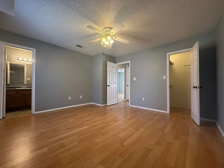 14108 Cherry Hill Dr — Photo 5