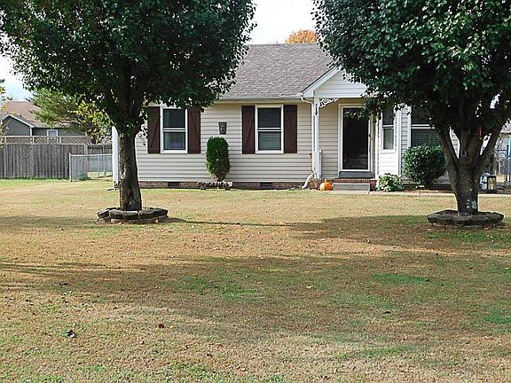 2nd image of 506 Washington Ct