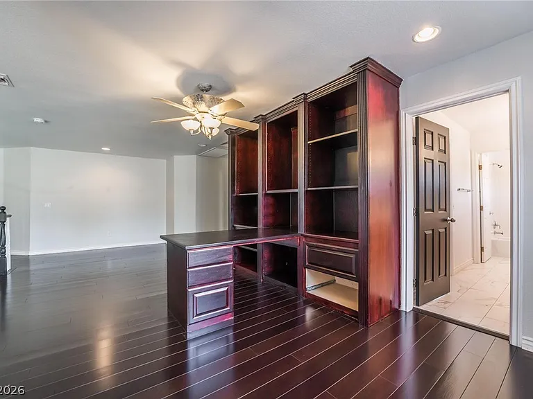 9675 Irvine Bay Ct — Photo 18