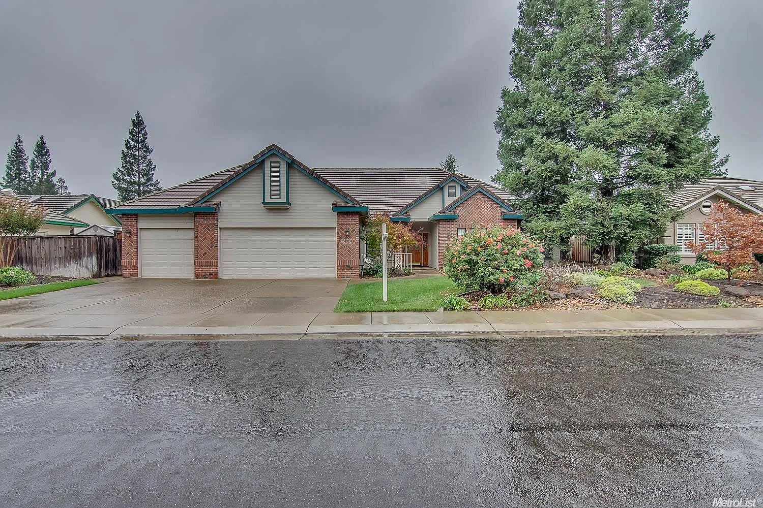 19391 Benedict Dr photo 1
