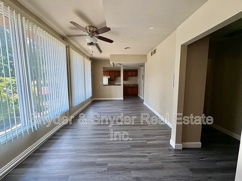 2 bed, 1.5 bath, $1,075 — Photo 3